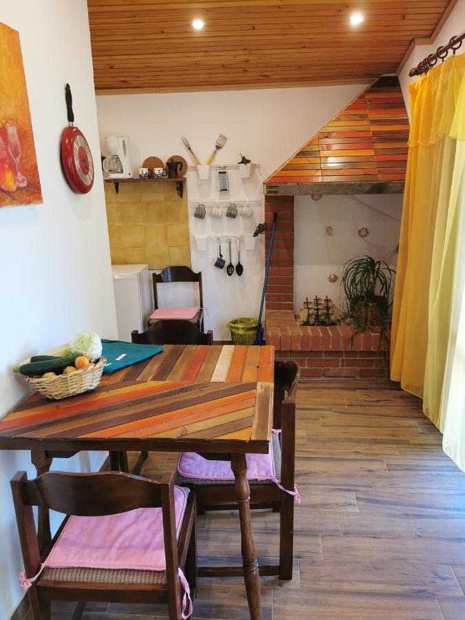 Apartment Kika Ližnjan エクステリア 写真