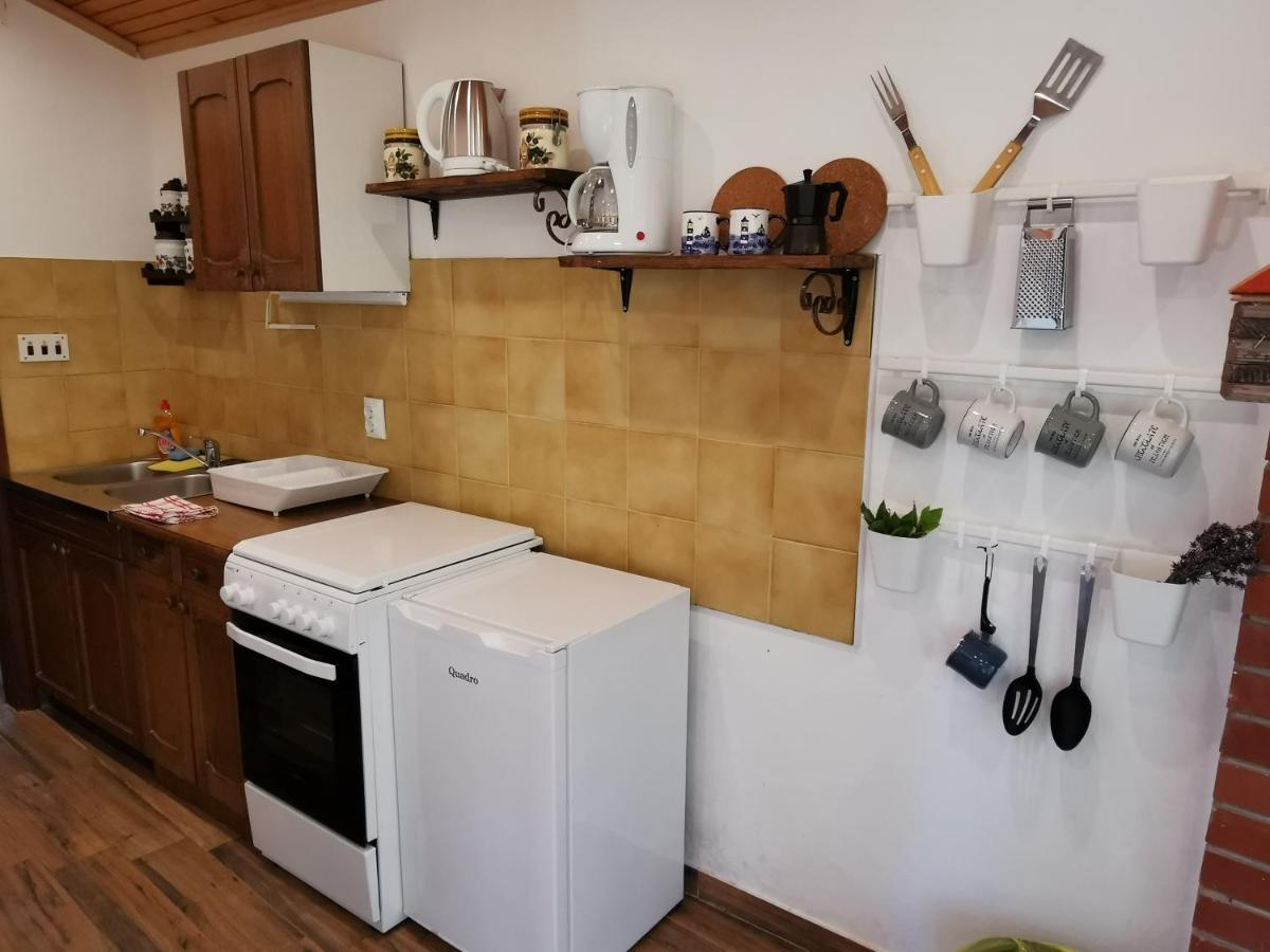 Apartment Kika Ližnjan エクステリア 写真