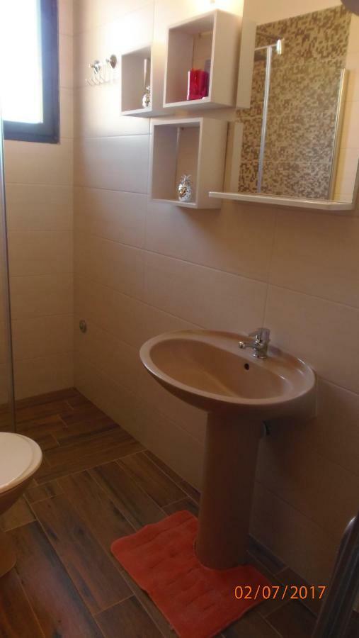 Apartment Kika Ližnjan エクステリア 写真